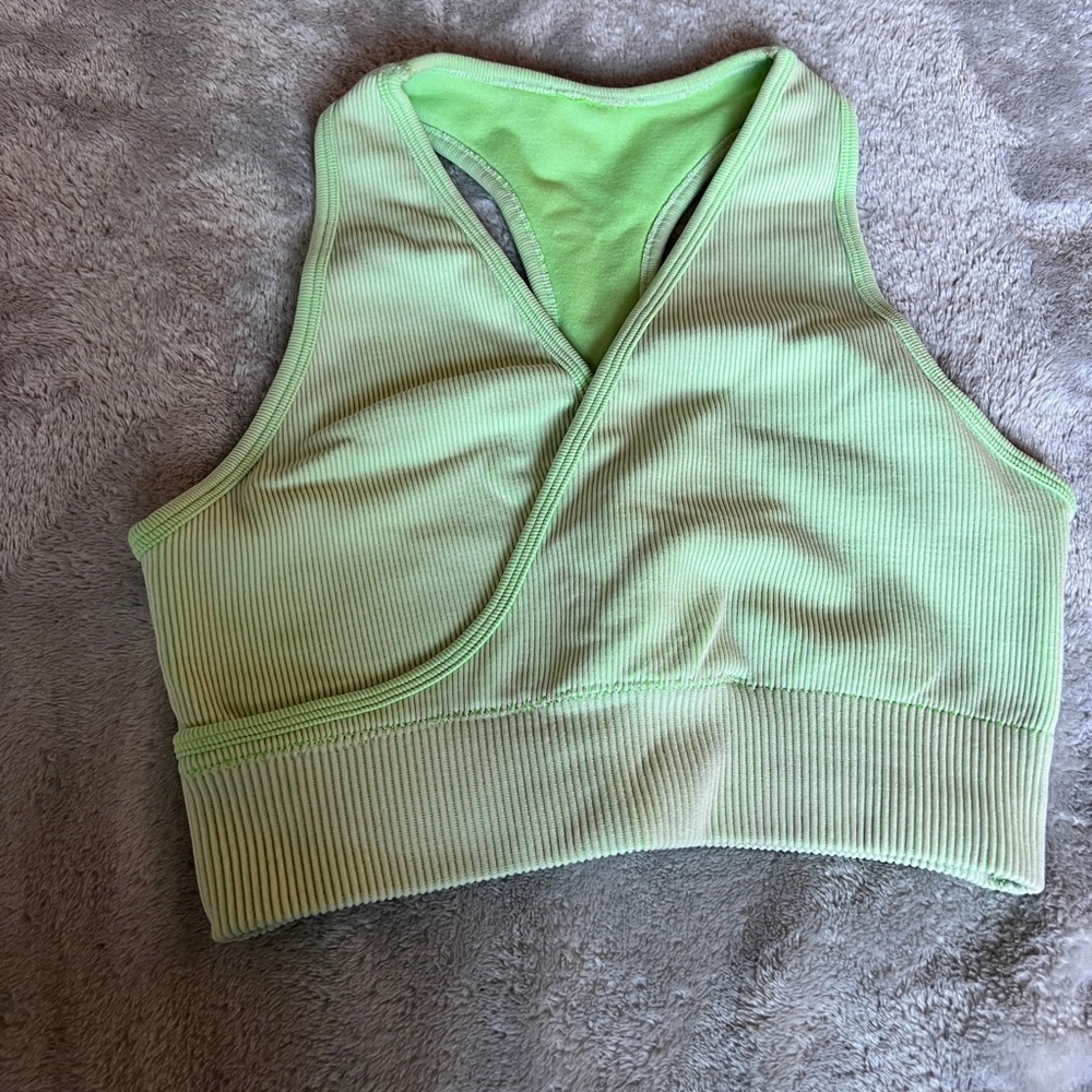 Fabletics sports bra. Size Small. Brand new.